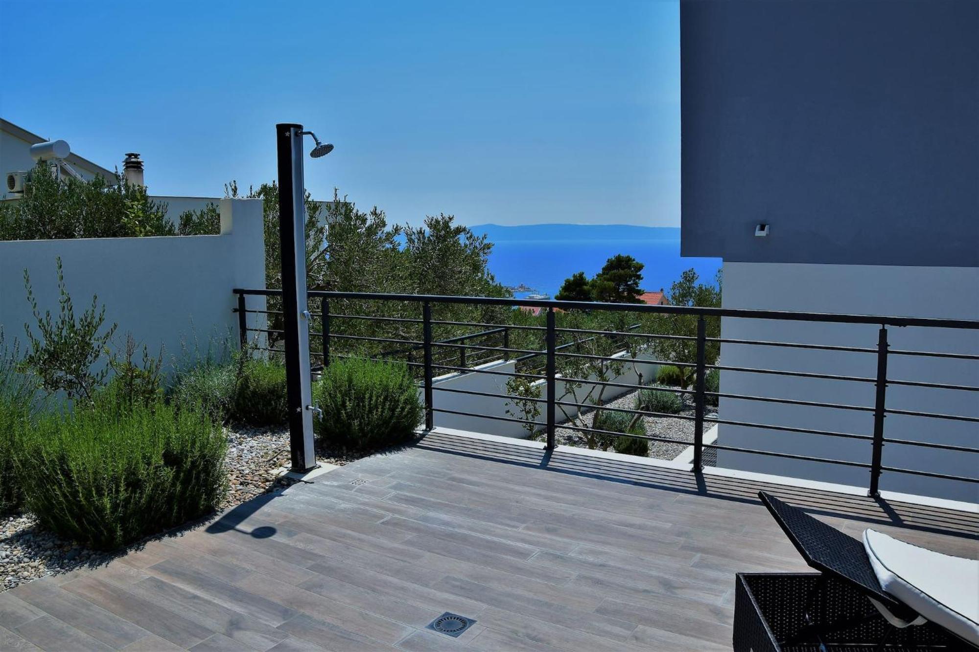 Luxury * Makarska